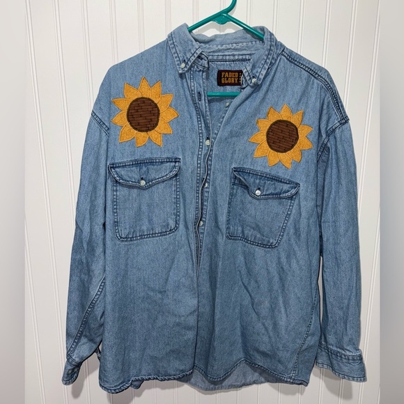 Vintage Faded Glory Denim Shirt with Sunflower Patches| Size Large - Picture 2 of 5